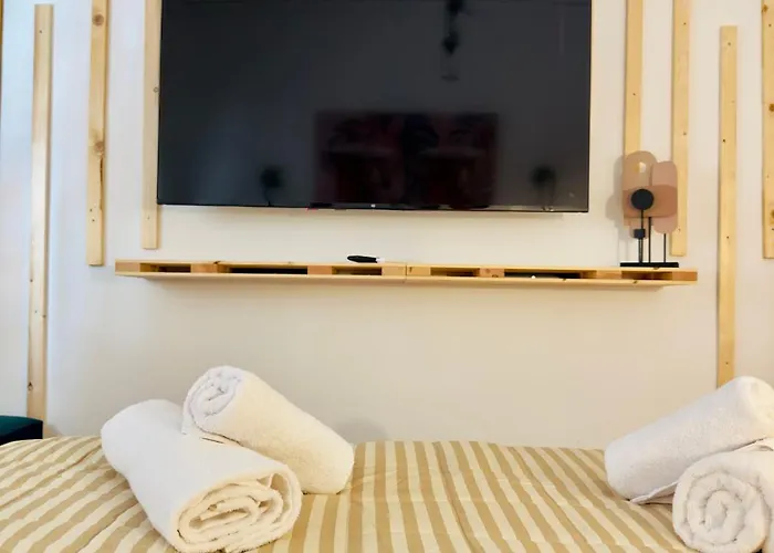 Pangrati Eco-Chic Oasis 1Br For 4 Persons