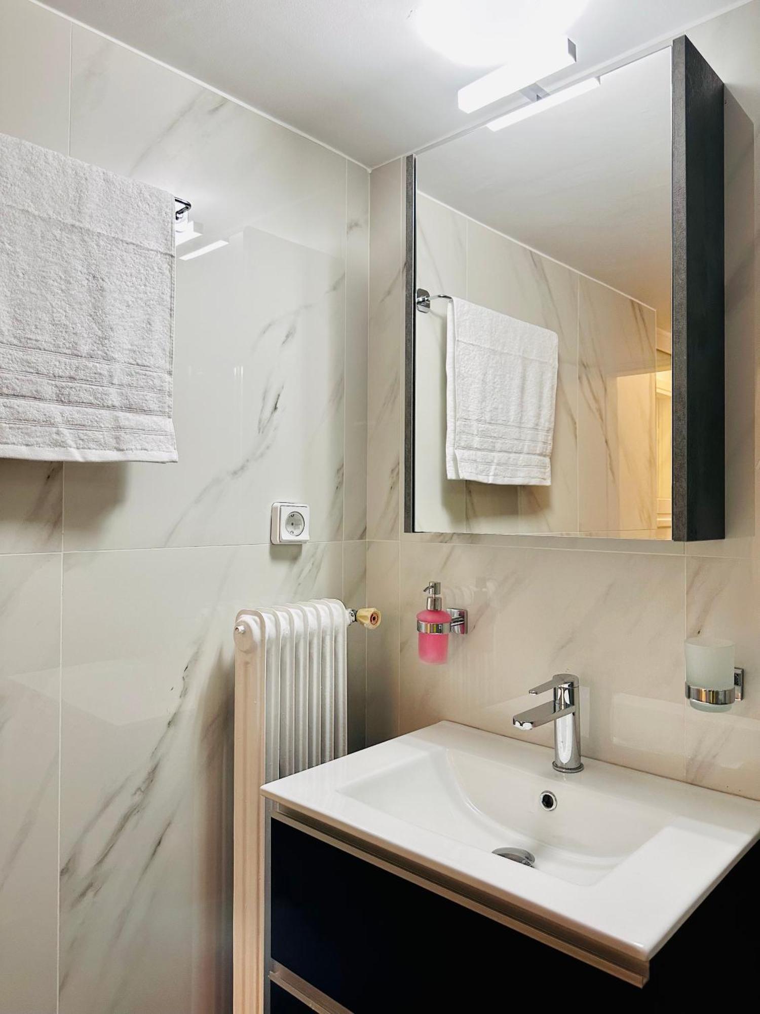 Apartment Pangrati Eco-chic Oasis 1br For 4 Persons